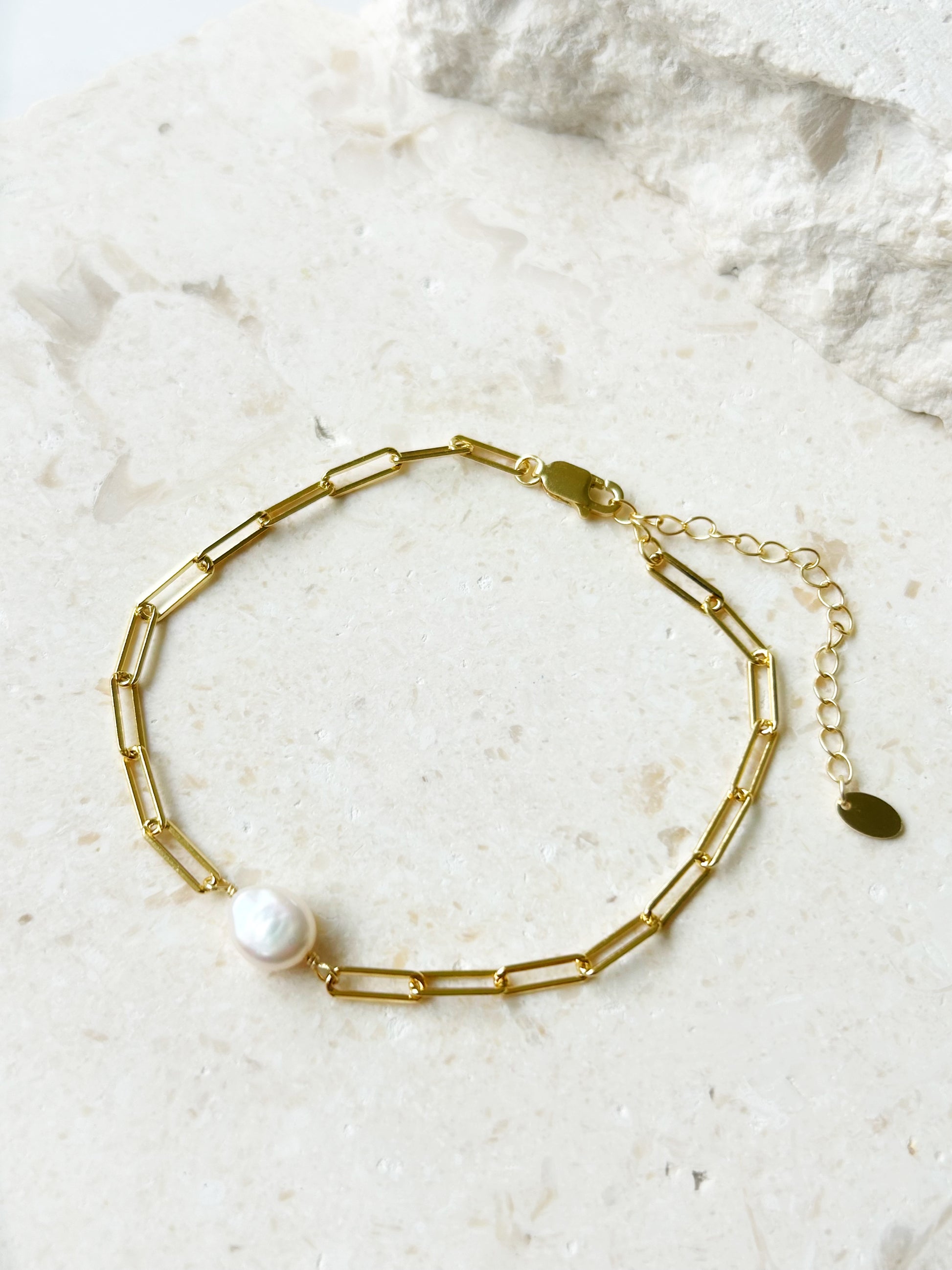 gold plated freshwater pearl charm bracelet