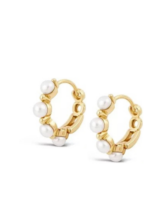 Shop freshwater pearl jewellery, pearl necklace, pearl earrings, pearl bracelets, gold accessories, gold jewellery, on trend jewellery for women