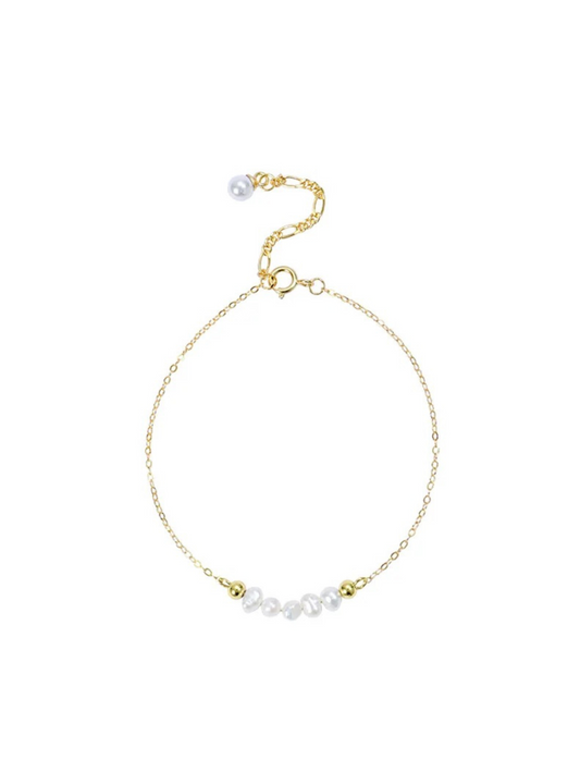 Shop freshwater pearl jewellery, pearl necklace, pearl earrings, pearl bracelets, gold accessories, gold jewellery, on trend jewellery for women